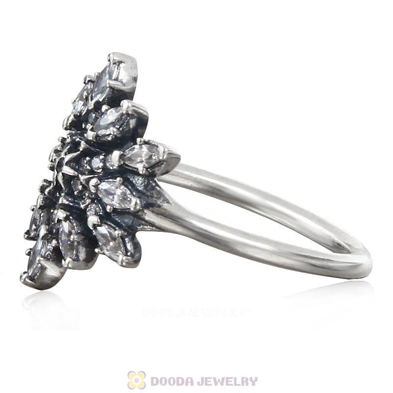 925 Sterling Silver Crystalized Snowflake Ring with Clear CZ