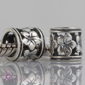 Silver hollow-out flower bead